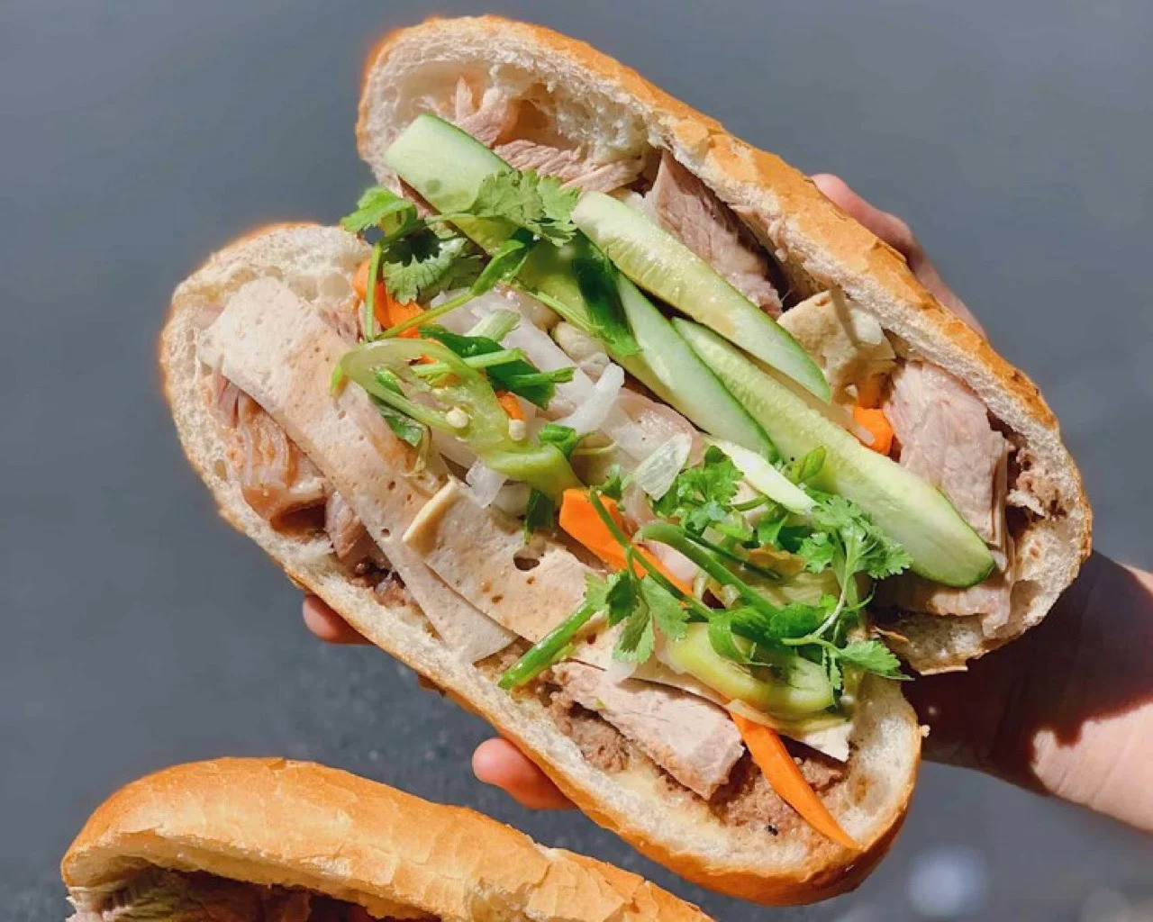 Bánh Mì Nguyệt - Bánh Mì Cần Thơ