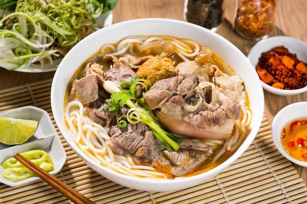 Quán bún bò Huế Hoàng Trân 