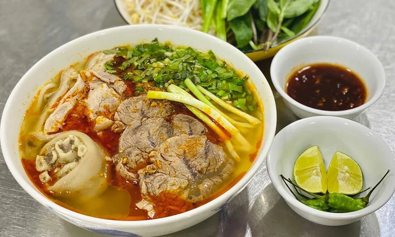 Quán bún bò Huế Huỳnh Châu 