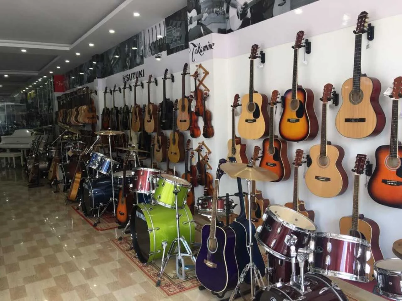 Nhạc cụ Đô Rê Mi - Cung cấp Guitar Cần Thơ chất lượng tốt